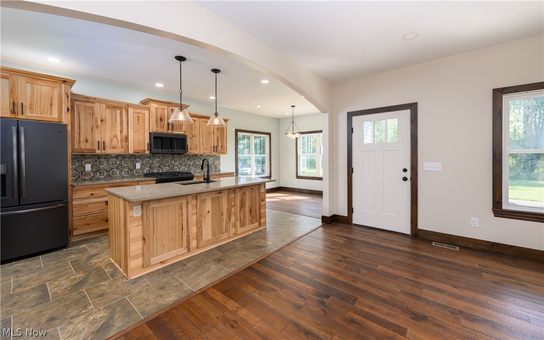 8177 S Cleveland Massillon Road 44