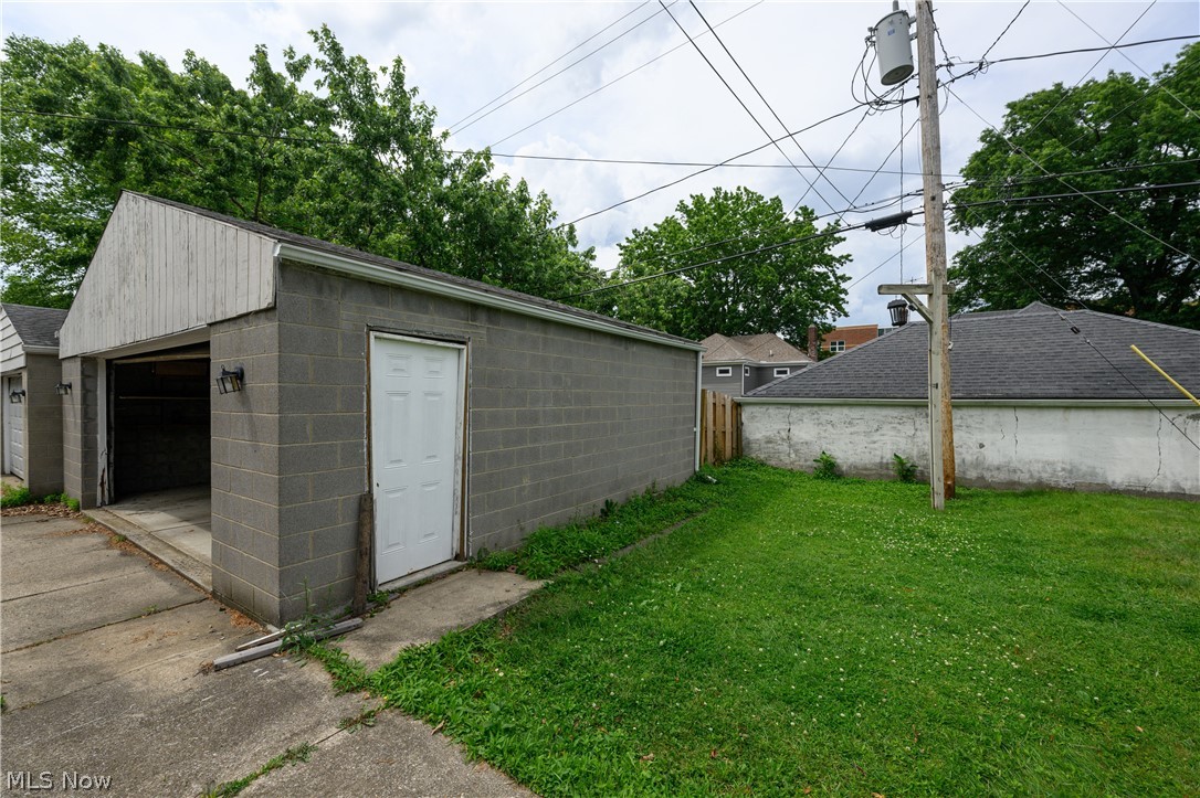 435 Lindenwood Avenue