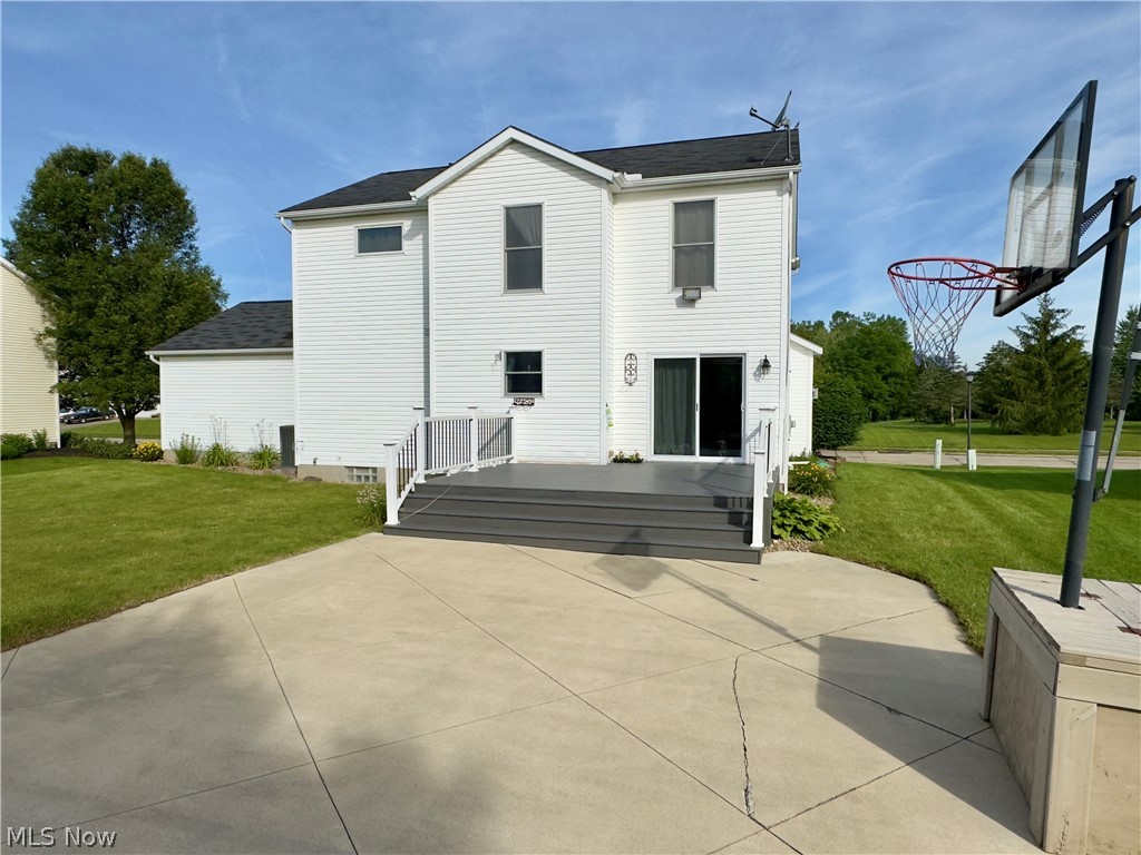 839 Denshire Drive NW