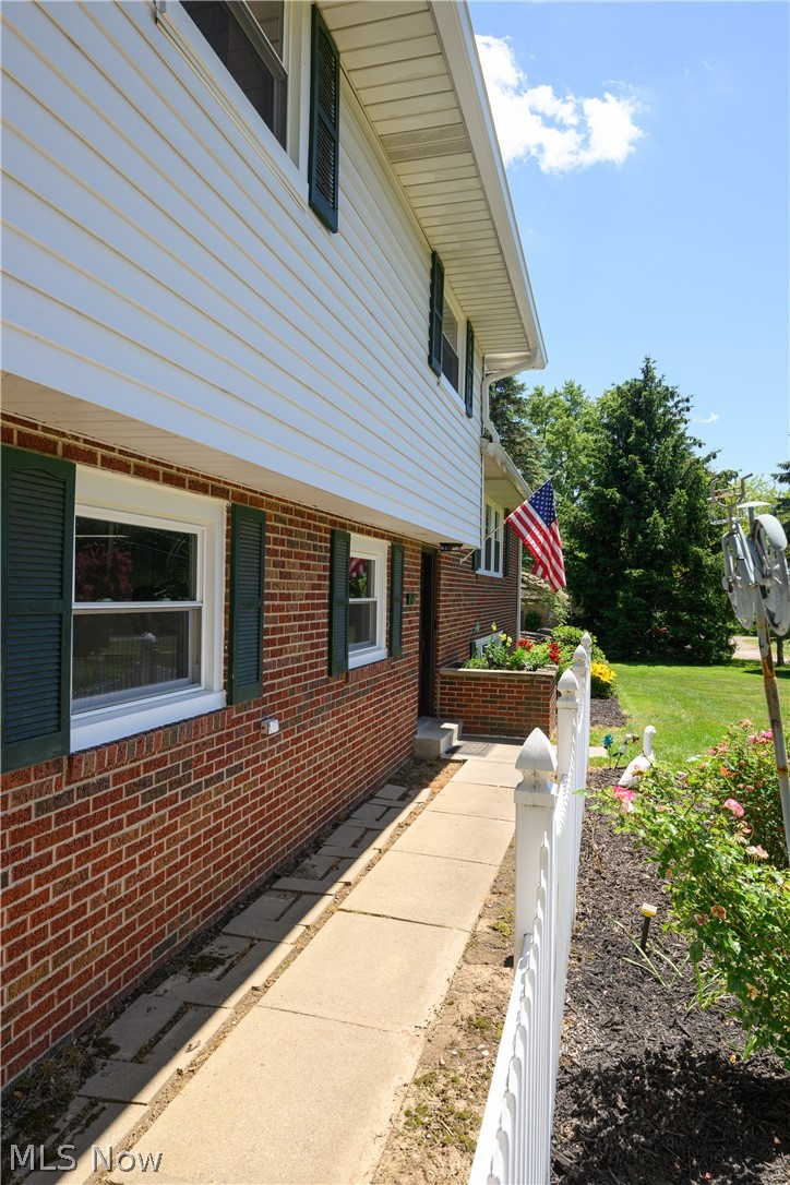 1110 Singing Brook Avenue NW
