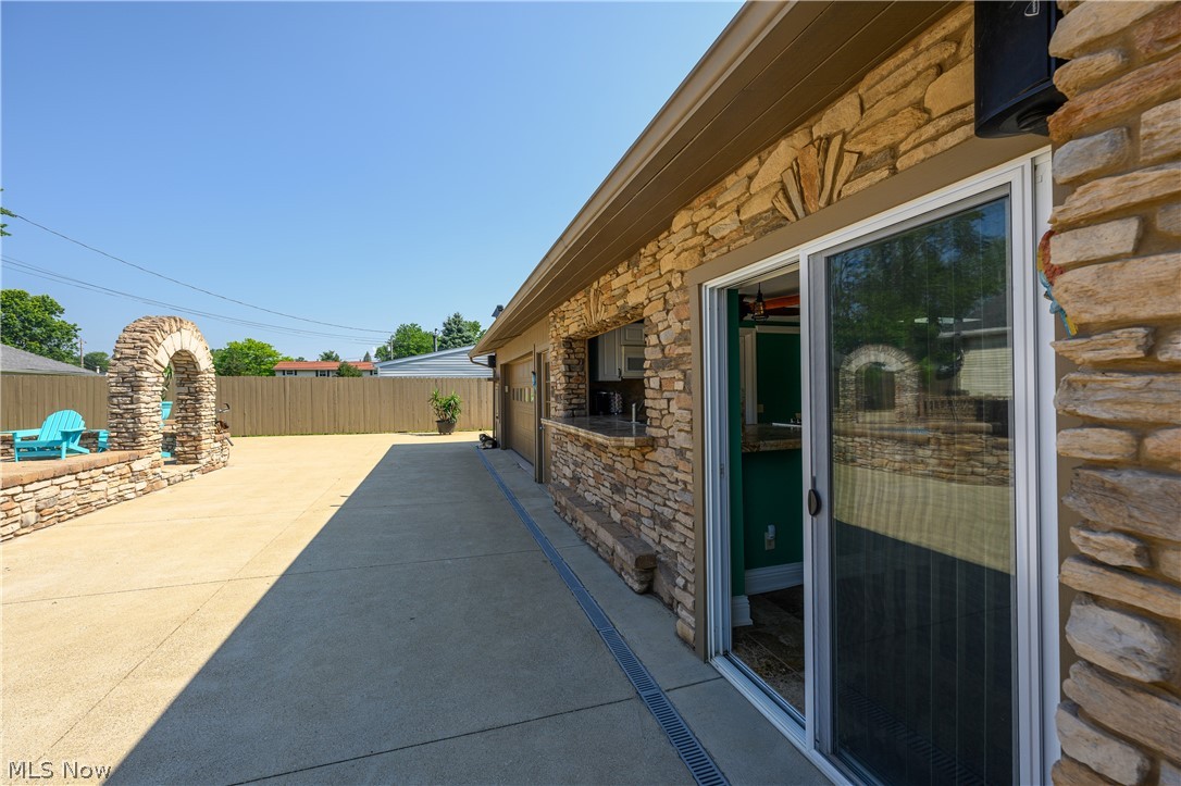 308 Avis Avenue NW