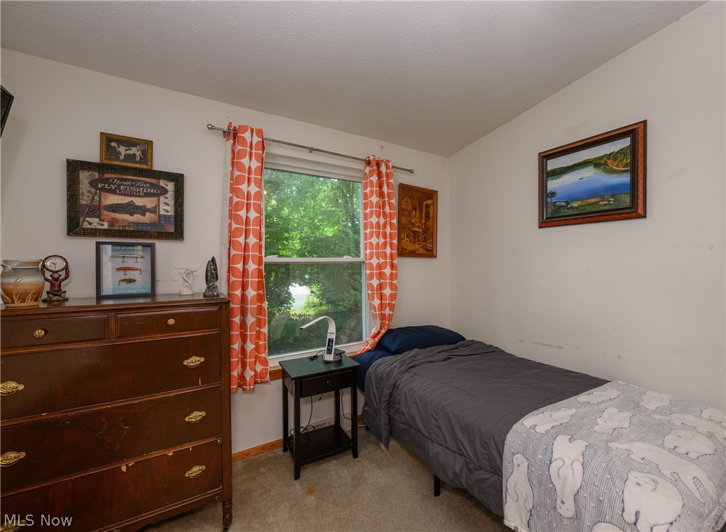 3275 Waterside Drive