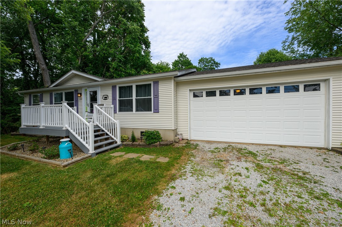 3275 Waterside Drive