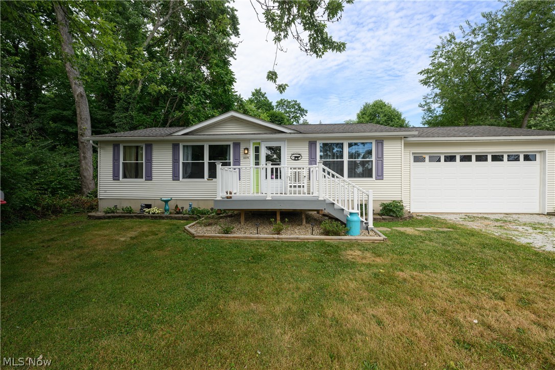 3275 Waterside Drive
