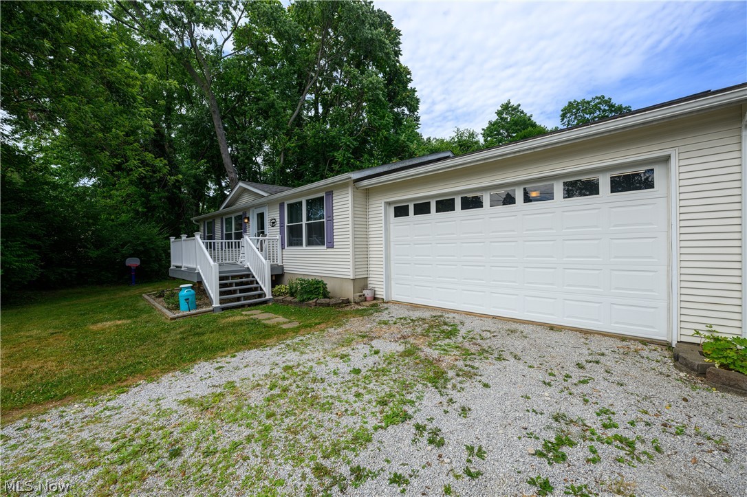 3275 Waterside Drive