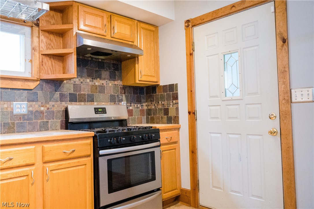 124 Washington Street W