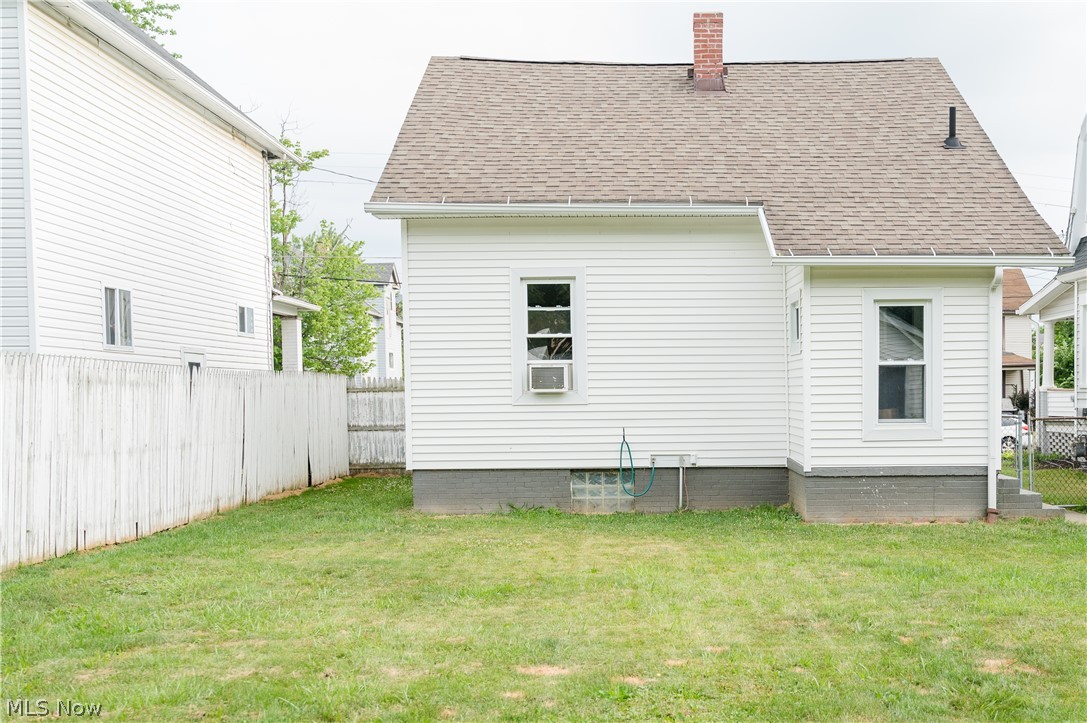 124 Washington Street W