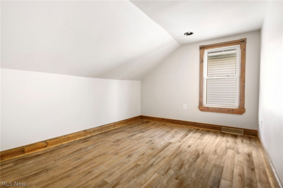 124 Washington Street W