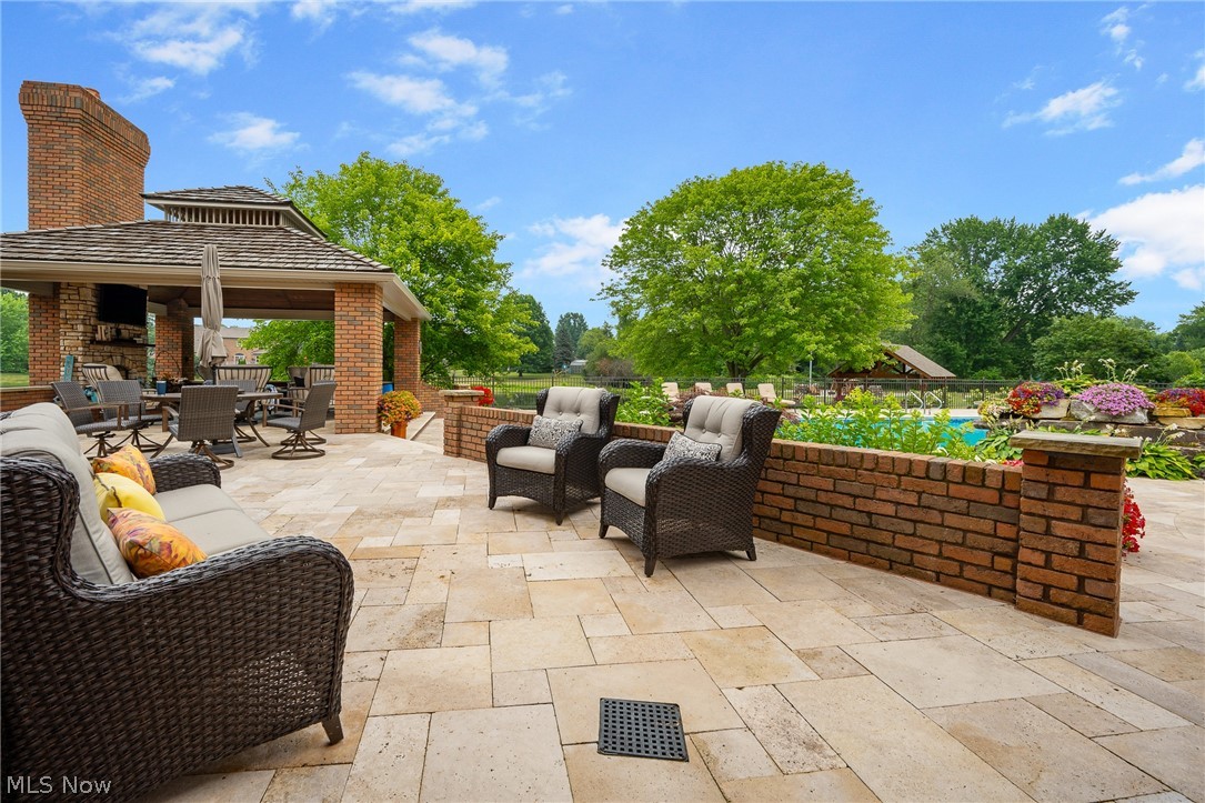 5554 Loma Linda Lane NE
