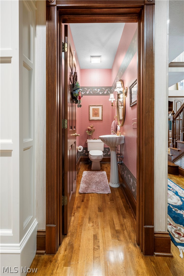 5554 Loma Linda Lane NE