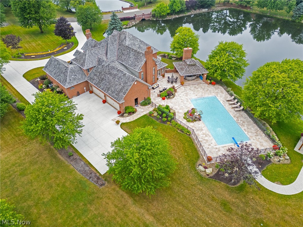 5554 Loma Linda Lane NE