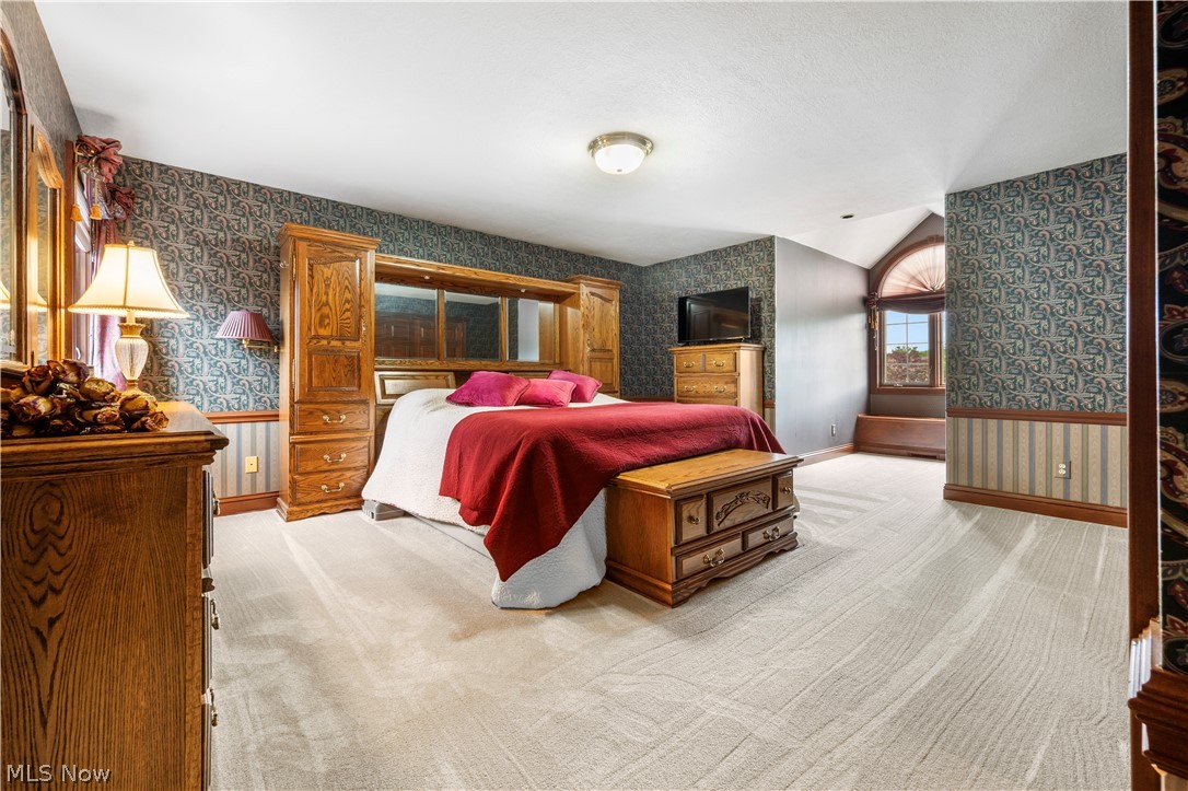 5554 Loma Linda Lane NE