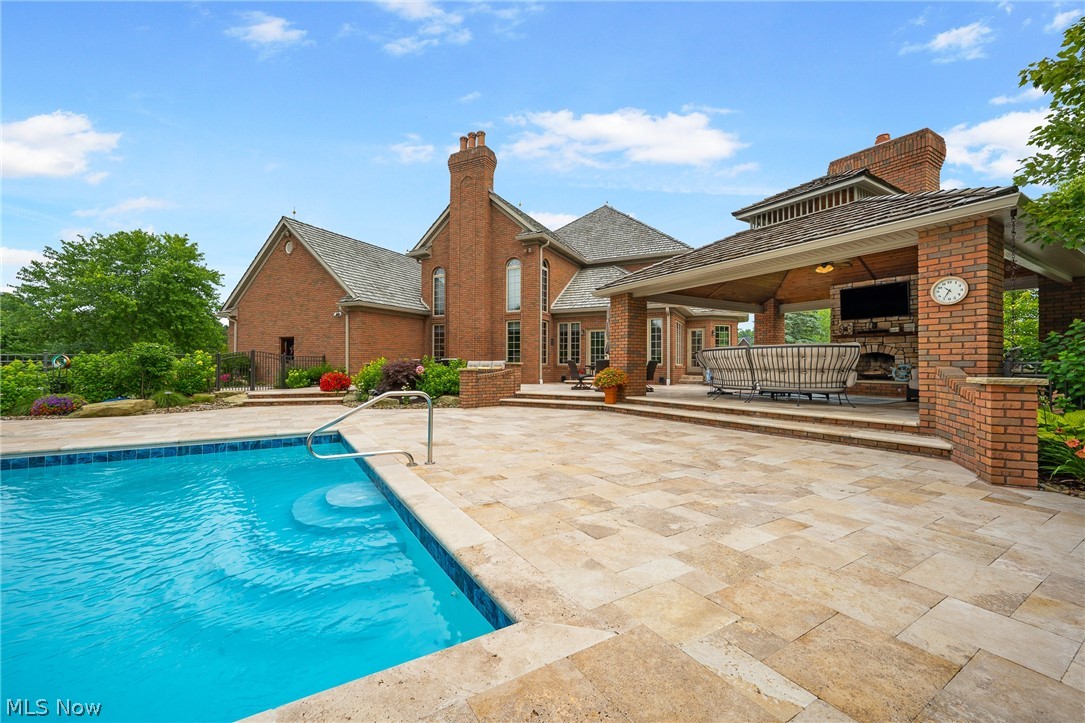 5554 Loma Linda Lane NE