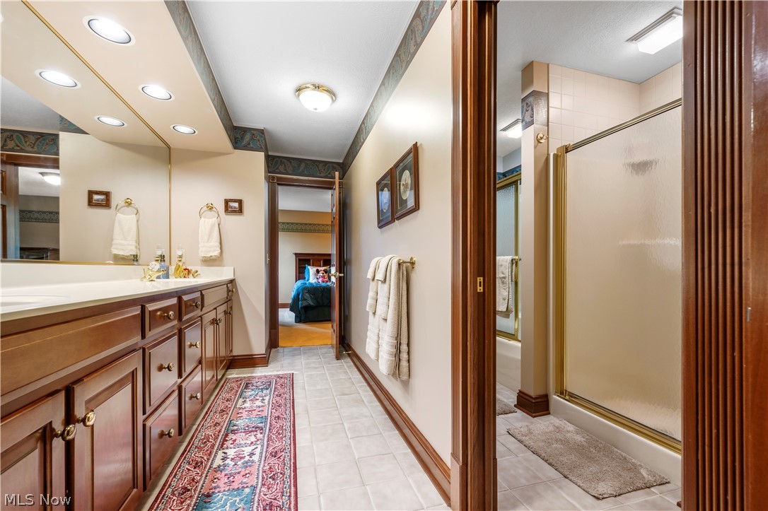 5554 Loma Linda Lane NE