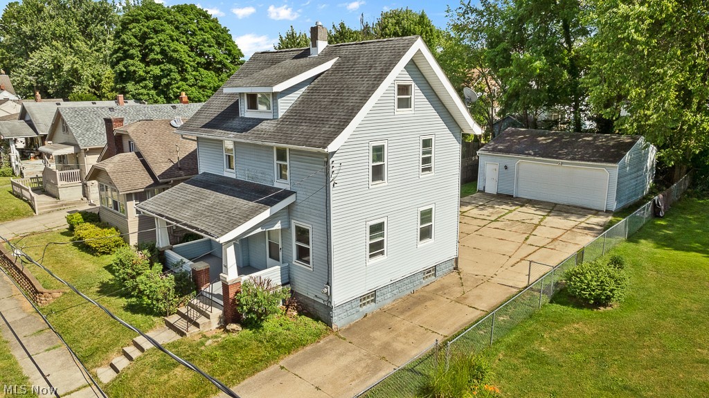948 Saxon Avenue