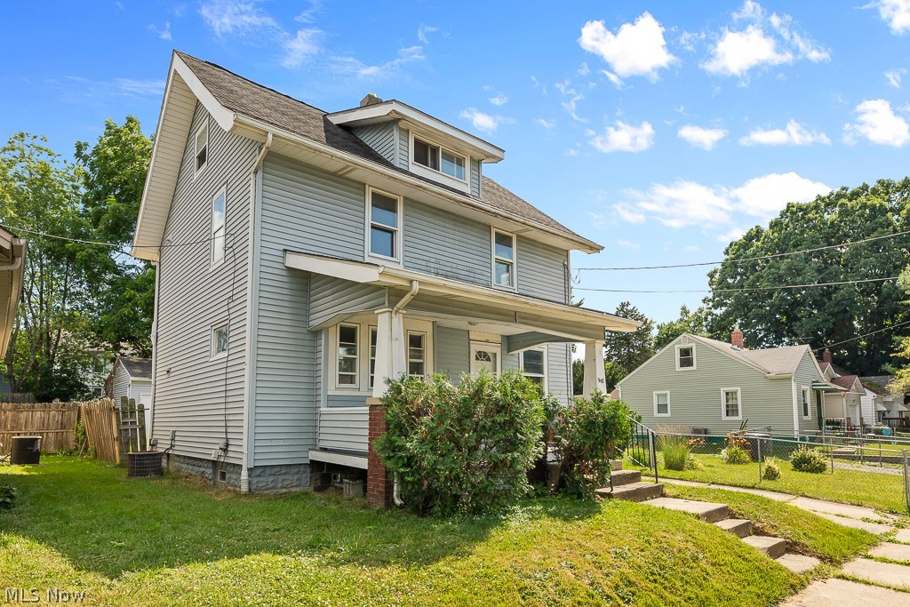 948 Saxon Avenue