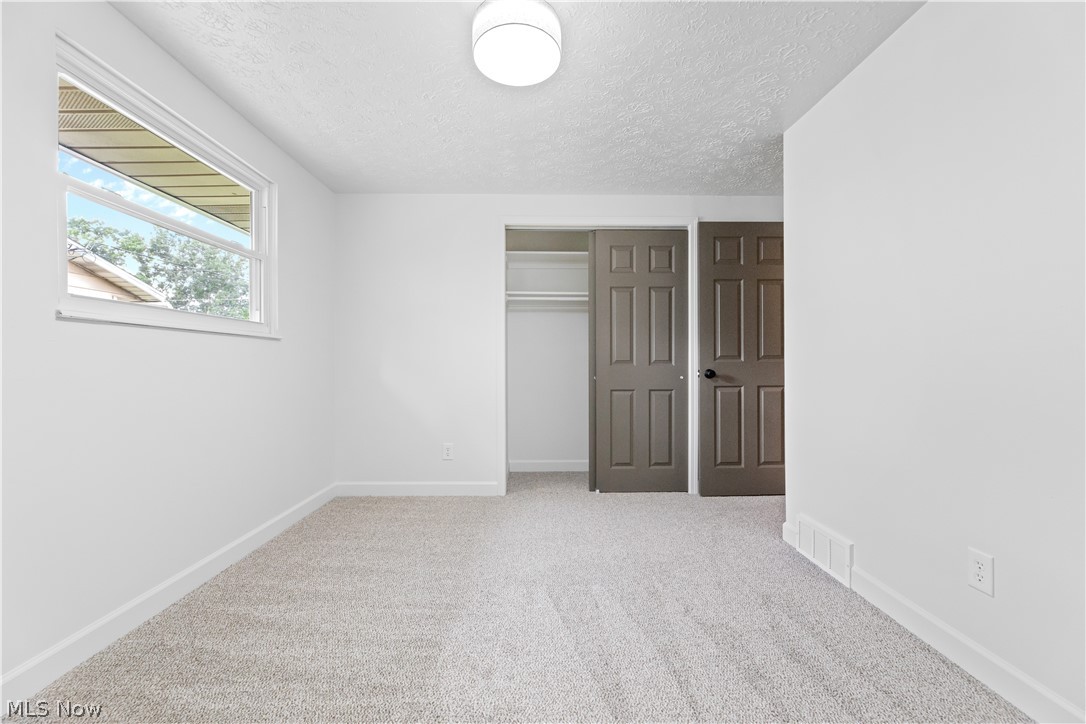 2952 NE Sahara Avenue