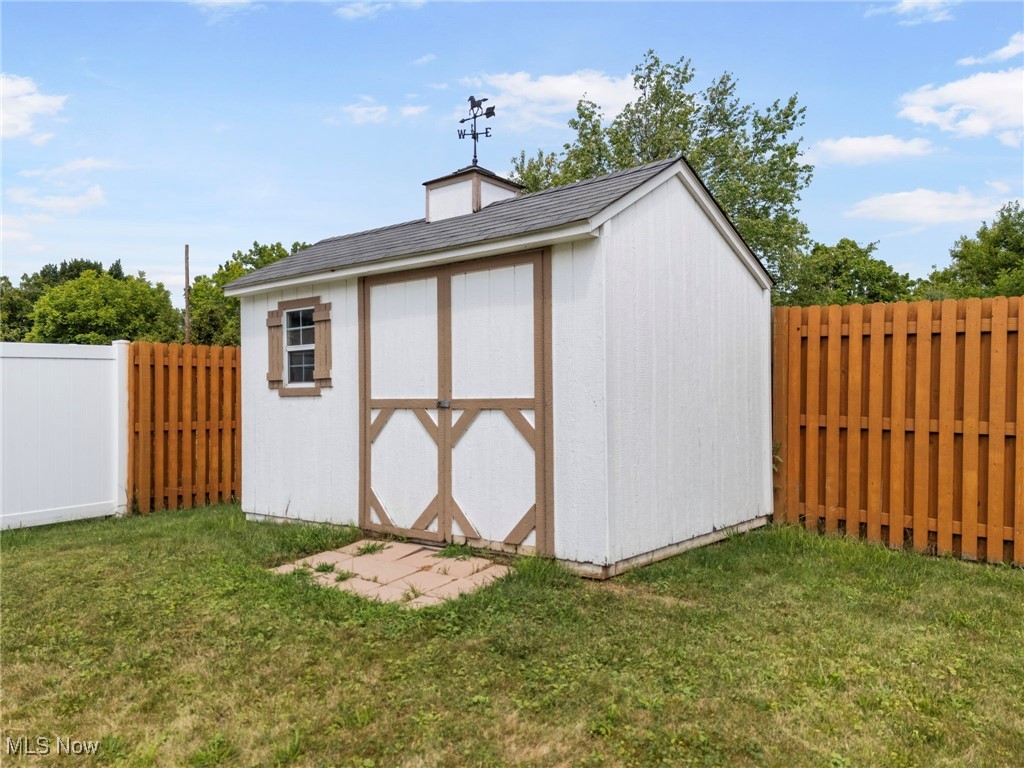 2709 Bishop Oval