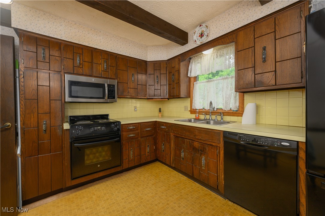 1307 Highwood Drive