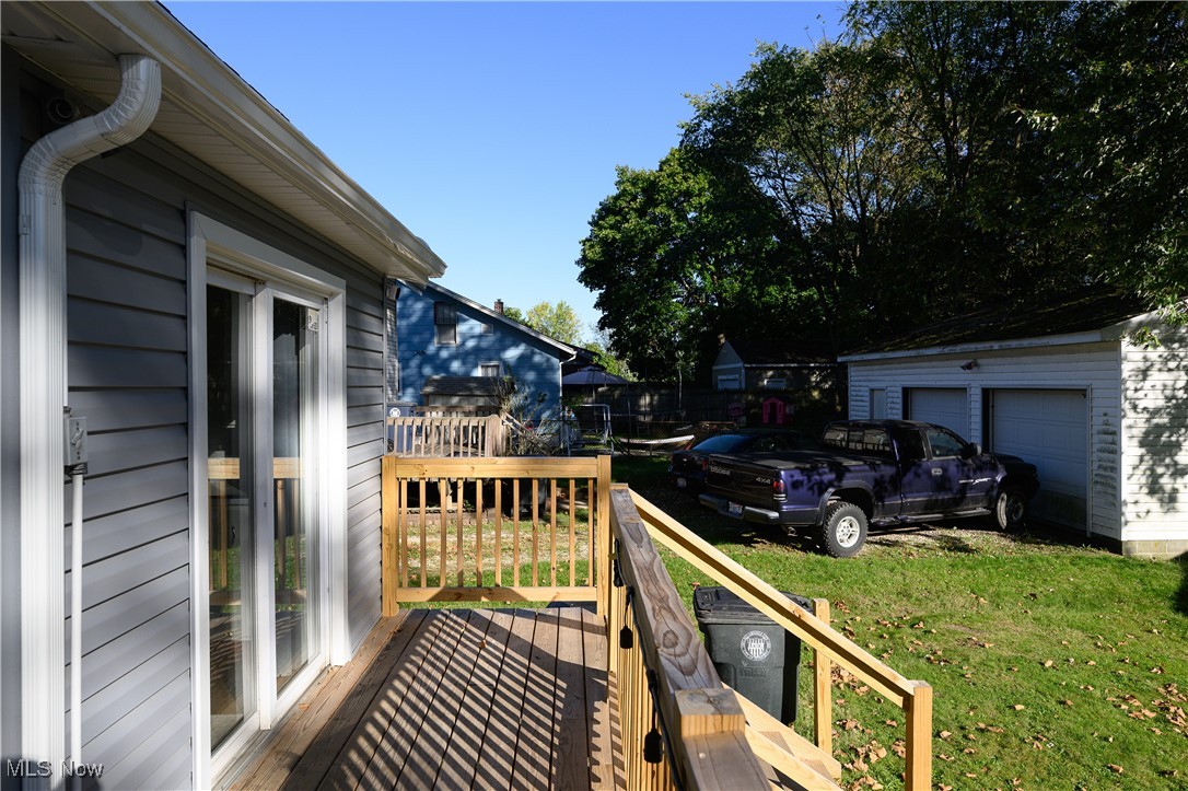 438 LOCKWOOD Street