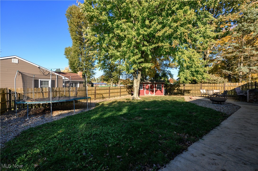 1041 W MILTON