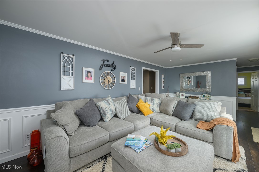1041 W MILTON