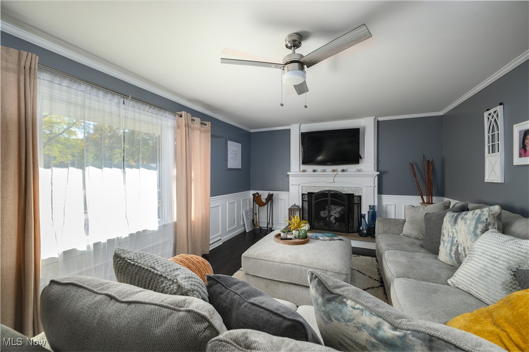 1041 W MILTON