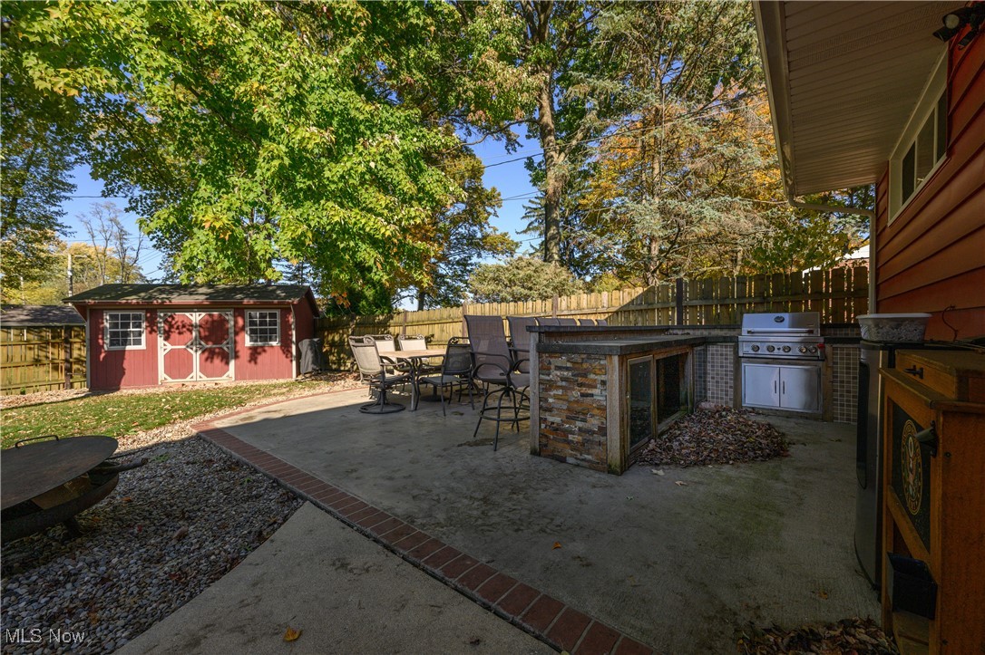 1041 W MILTON