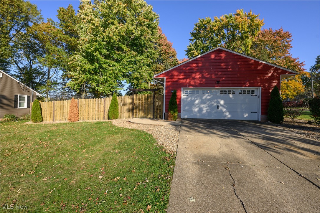 1041 W MILTON