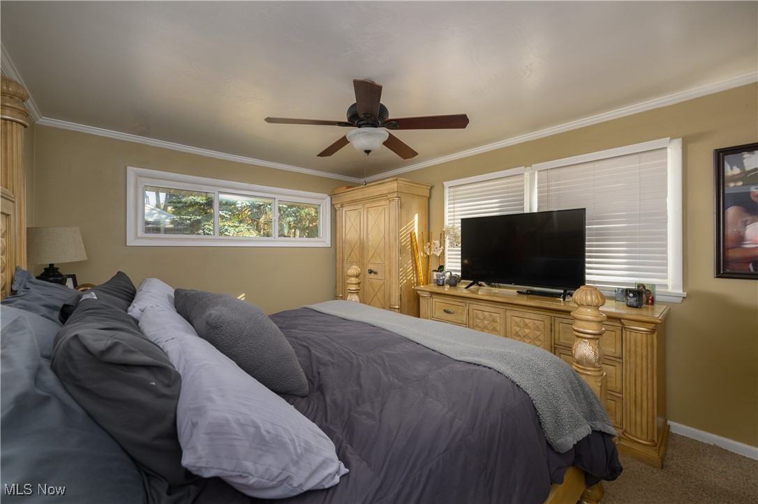 1041 W MILTON