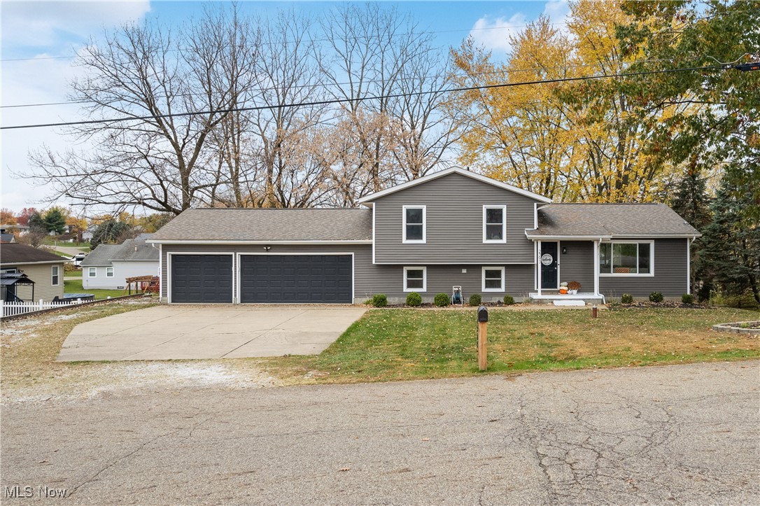 2393 Moock Avenue SW