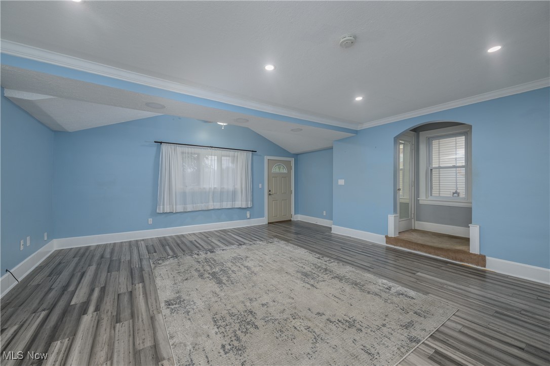 76 E Wilbeth