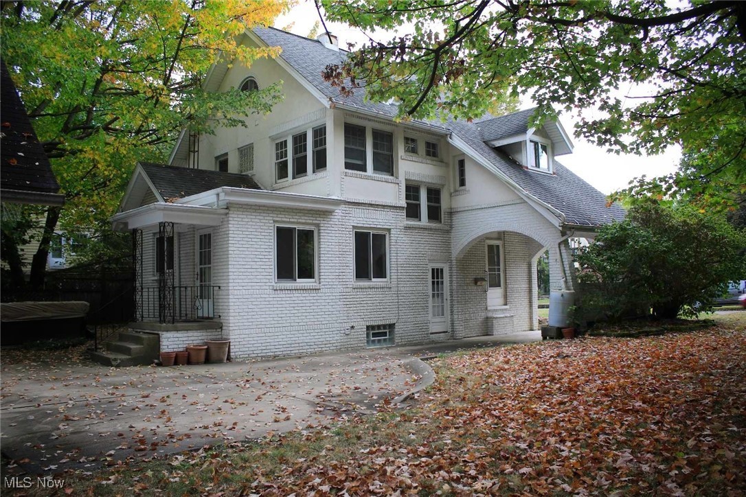 301 Overlook Drive