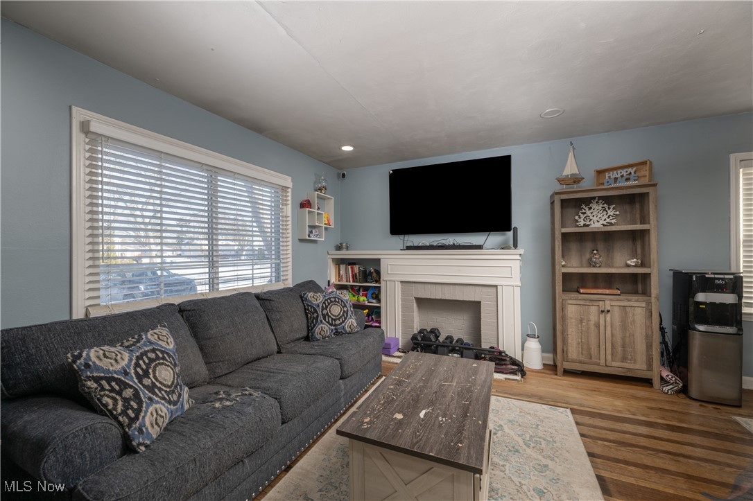 1409 W 12th Street