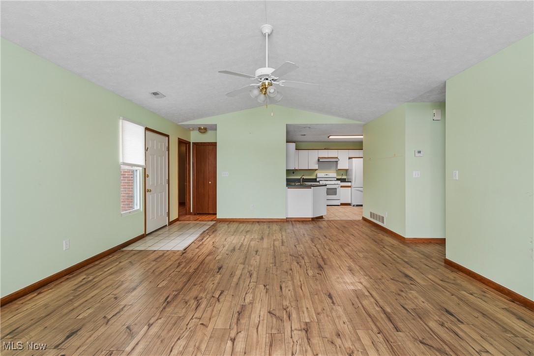 2095 Eagle Pass