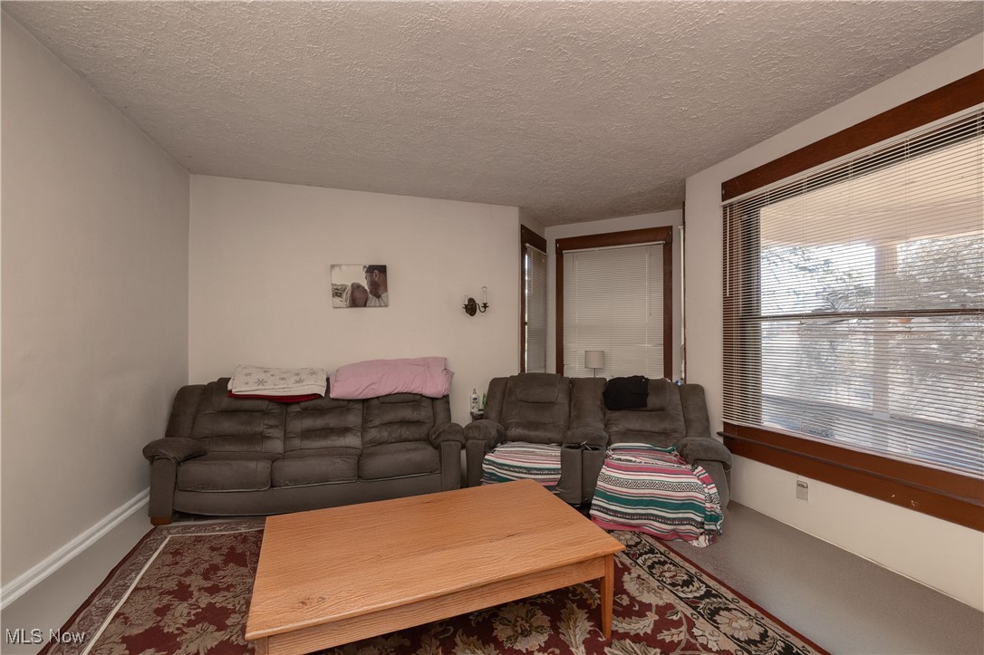 43 6th Street SE
