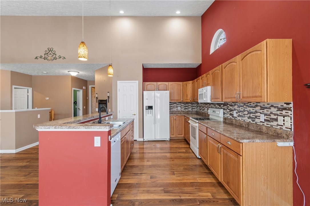 5075 Autumnwood Lane