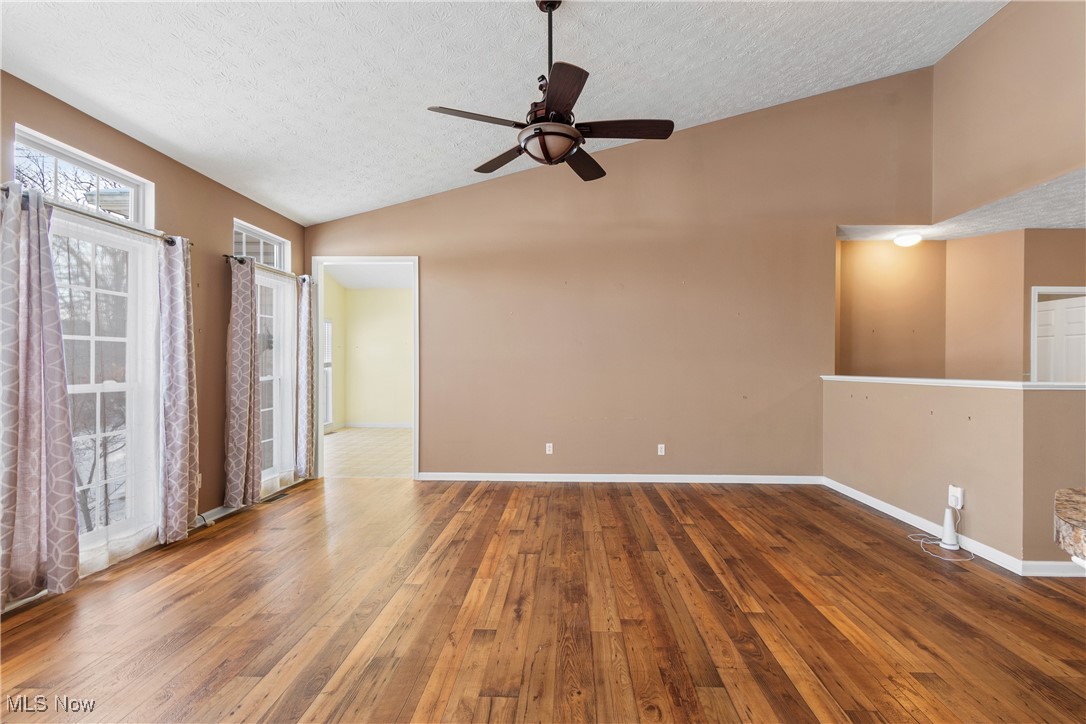 5075 Autumnwood Lane