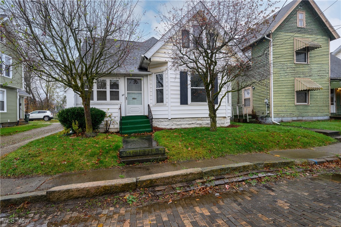 37 Houston Street SW
