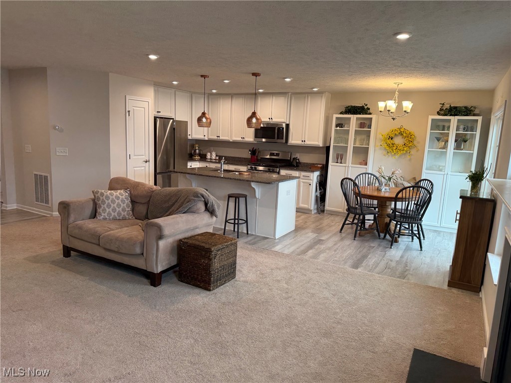 4673 Louis Lane
