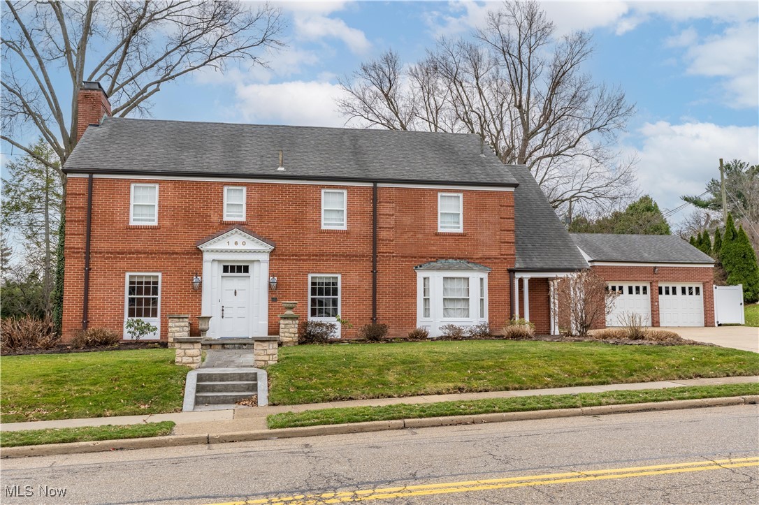 160 25th Street NW