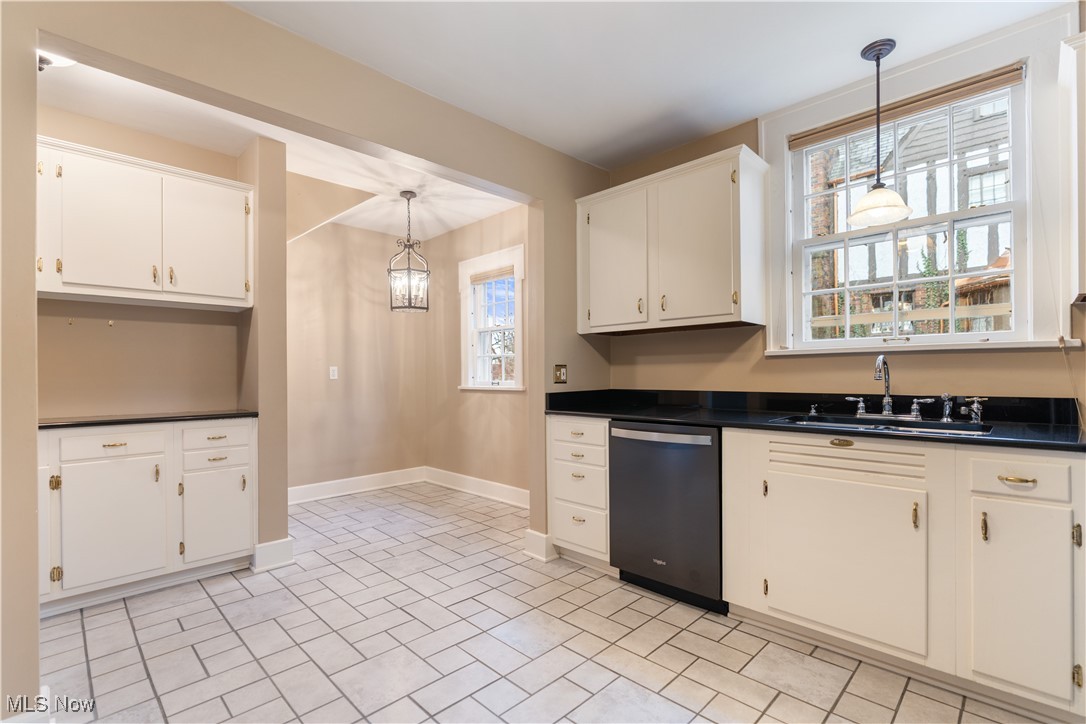 160 25th Street NW