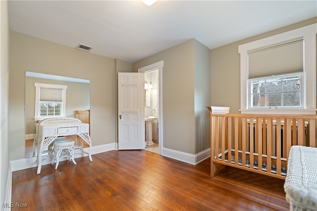 160 25th Street NW