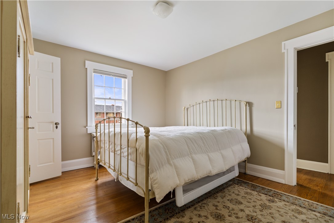 160 25th Street NW