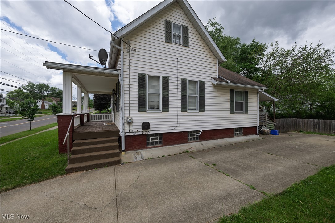 1327 19th Street NE