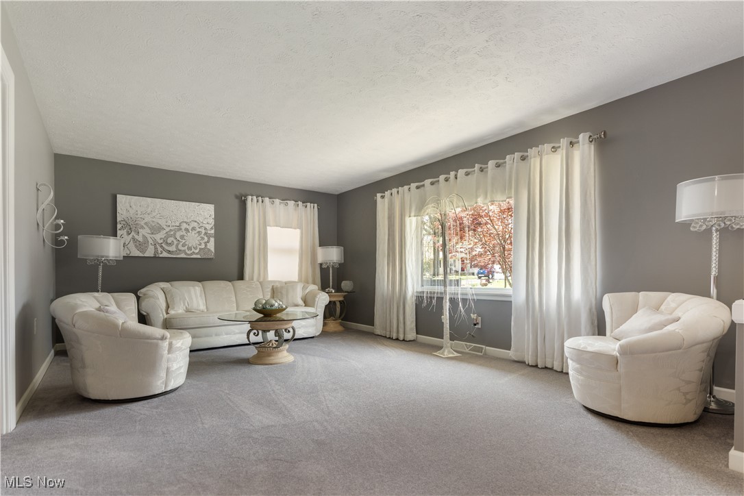 85 N House Drive