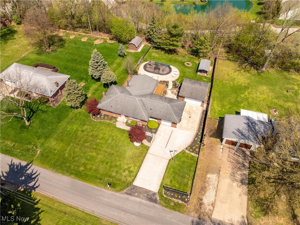 85 N House Drive
