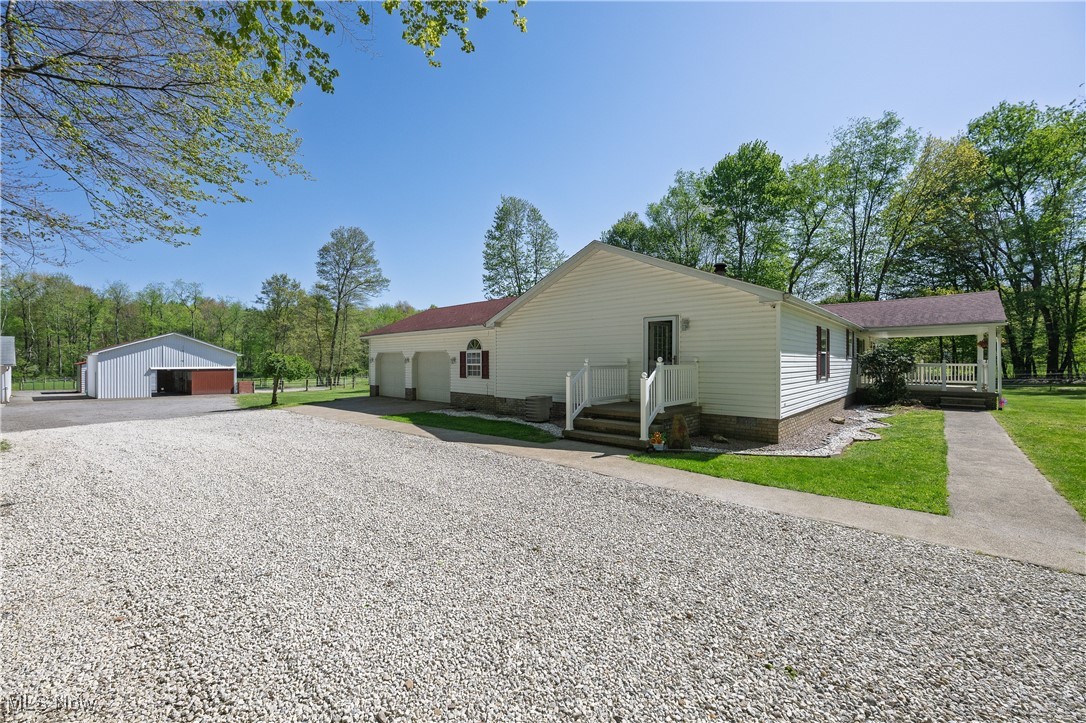 8541 Lee Road NW