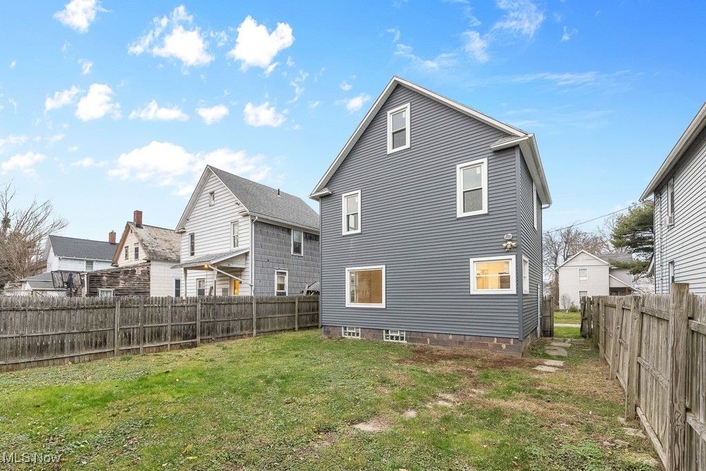 38 W Washington Street