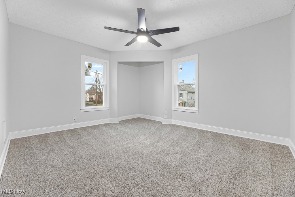 38 W Washington Street